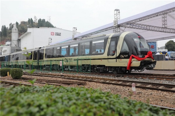 中国“爬山”火车来了 自主创新研发 最高爬20层楼高度：靠北斗等自动驾驶第1张